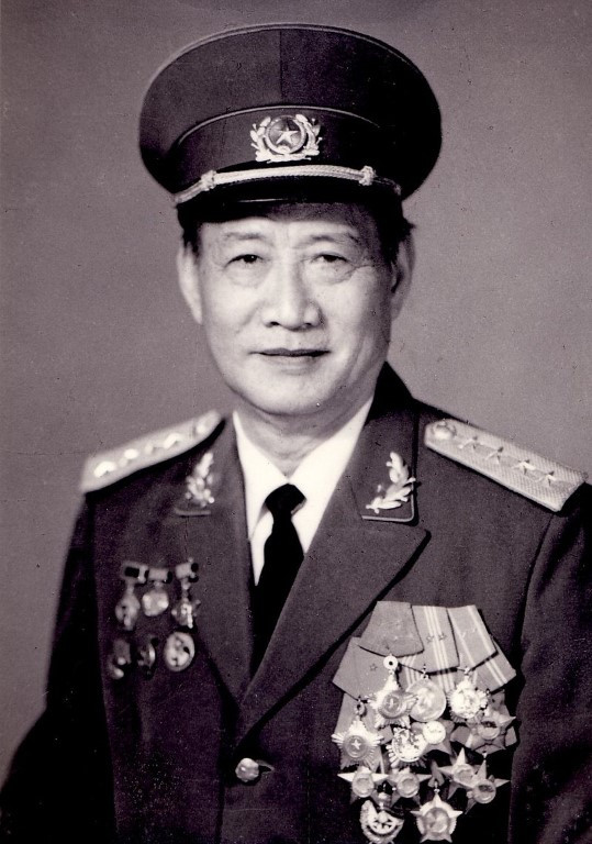 Năm 1980, đồng chí Hoàng Văn Thái được phong quân hàm Đại tướng, và là người thứ tư trong Quân đội Nhân dân Việt Nam được phong quân hàm cấp bậc này. Đồng chí Hoàng Văn Thái từng là Tổng tham mưu trưởng đầu tiên của quân đội ta giai đoạn 1945 - 1953.