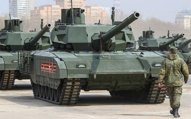 "Nga muốn tìm cách vượt qua Belarus và chấm dứt phụ thuộc công nghệ với láng giềng bằng cách tiếp cận khí tài của Pháp, nhưng họ đã không thành công". Cần nói thêm rằng các xe tăng của Nga hiện đang dùng kính ngắm quang điện tử Sosna-U do Belarus cung cấp.
