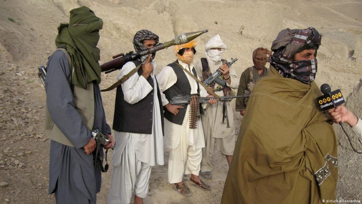 Thậm chí, quân kháng chiến Afghanistan đã yêu cầu trợ giúp của chính phủ Nga. Nếu Moscow đồng ý hỗ trợ quân kháng chiến Afghanistan, nhiều khả năng cuộc chiến giữa lực lượng này và Taliban sẽ kéo dài thêm nhiều năm nữa. Nguồn ảnh: Pinterest.