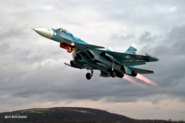 Quá trình thiết kế của tiêm kích hạm Su-33 kéo dài như một bản trường ca. Các kỹ sư của Liên Xô đã đặt những nền móng đầu tiên cho nó từ thập niên 70 của thế kỷ trước.