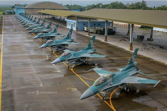 Không quân Indonesia có sức mạnh đứng thứ 28 thế giới, lực lượng máy bay chiến đấu của quốc gia này cực kỳ đông đảo và đa dạng, bao gồm cả các loại máy bay từ Nga, Mỹ và cả Hàn Quốc hay Brazil.