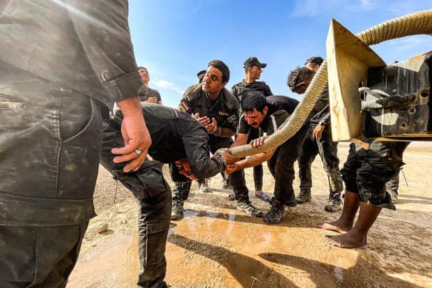 Giây phút nghỉ ngơi của những người lính đặc nhiệm Iraq