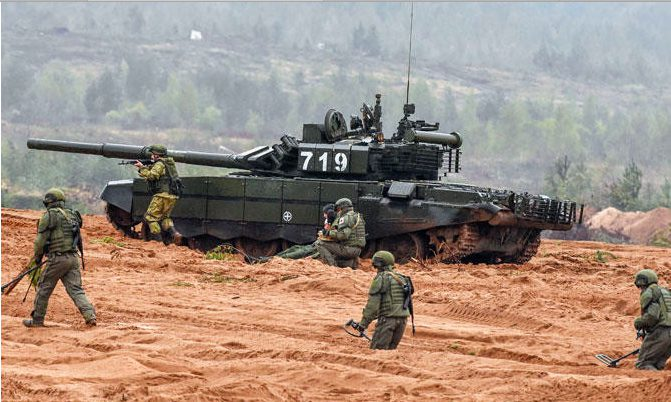 Ngoài Tajikistan, Nga còn có các căn cứ quân sự ở Kazakhstan và Kyrgyzstan. Mục đích tối thượng nhất của việc đặt căn cứ quân sự ở đây, đó là Nga có thể đảm bảo không một tay súng Taliban nào có thể "vượt biên" tìm cách vào Nga thông qua ngả đường này.