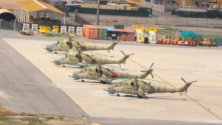 Theo thông tin mới nhất vừa được truyền thông Nga đăng tải, Mỹ đang đàm phán với phía Uzbekistan, để cho phép các phi công tàn quân Afghanistan đào tẩu sang nước này, được phép sang Mỹ tị nạn.