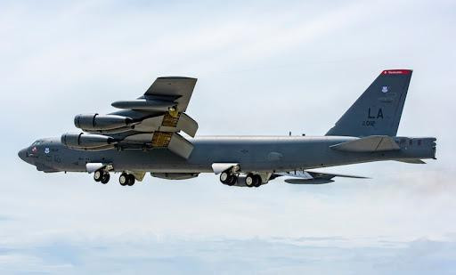 Mỗi chiếc máy bay ném bom B-52 có thể mang tối đa 4 quả AGM-183A.