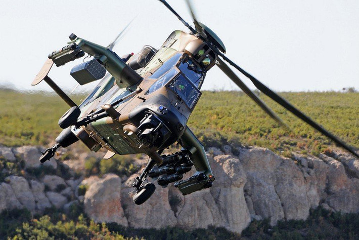 Với việc nhận những chiếc AH-64E mới, Australia sẽ dần loại biên trực thăng vũ trang Tiger, những chiếc Tiger này có thể được bán rẻ hoặc chuyển giao miễn phí cho các quốc gia thân thiện với nước này.