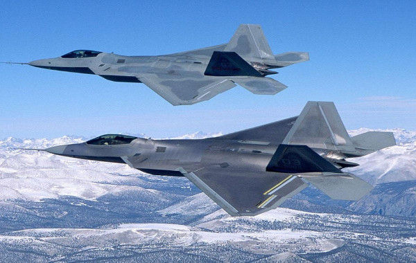 Dù được coi là loại chiến đấu cơ hiện đại nhất của Không quân Mỹ, máy bay F-22 Raptor cũng đã ra đời được 23 năm. Tới nay, Mỹ đang sở hữu 195 chiếc tiêm kích loại này.