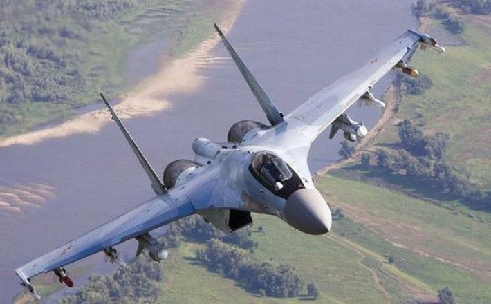 Trong tình thế gần như tuyệt vọng, Indonesia buộc phải quay sang Pháp, đàm phán mua máy bay chiến đấu Rafale sau khi thất bại trong việc mua lại phi đội tiêm kích Eurofighter Typhoon đã qua sử dụng của Không quân Áo.