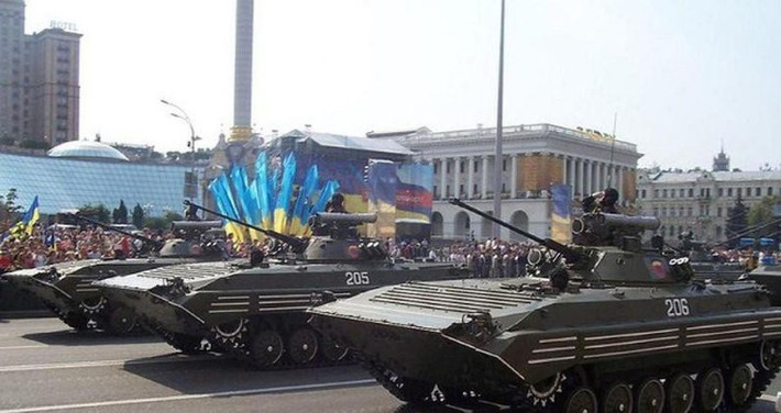 Một số lượng nhỏ BMP-1U đã được mua bởi Turkmenistan, nhưng chúng chỉ xuất hiện tại các cuộc diễu hành vào dịp lễ, Ngoài ra còn có Georgia, họ đã mất vài chiếc trong số chúng tại cuộc phiêu lưu quân sự hồi tháng 8/2008.