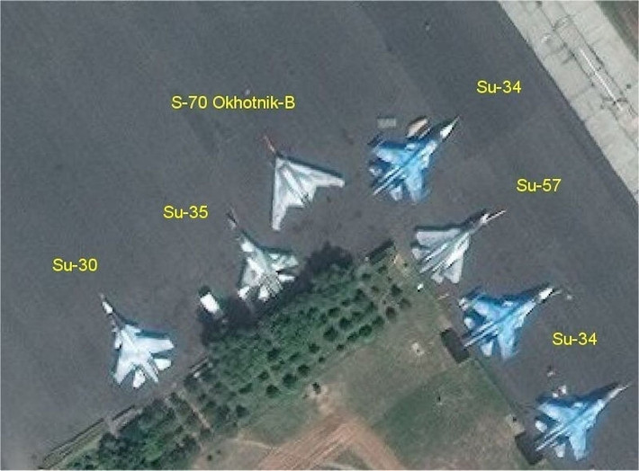 Ở chiến trường Syria, bom KAB-500S thường được trang bị và thực hiện bằng máy bay ném bom Su-34, ngoài ra có thể trang bị loại vũ khí này cho các loại máy bay khác như Su-24M và Su-30CM, Su-35 và MiG-35. Loại bom này có thể được thực hiện ở độ cao lớn, và có sức công phá rất mạnh, các máy bay mang chúng có thể đạt tốc độ 1100 km/h.