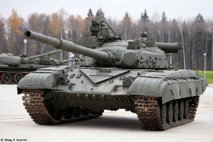 Phiên bản cải tiến của xe tăng T-64 được ra đời vào năm 1968, với định danh T-64A, được trang bị lớp giáp dày hơn cùng pháo chính cỡ nòng 125mm.