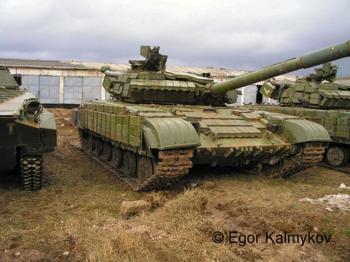 Các phiên bản cải tiến sâu của xe tăng T-64 sau này, thậm chí còn được đánh giá ngang ngửa với xe tăng T-80 hay T-84, bỏ xa các phiên bản T-72 nguyên thủy chưa được nâng cấp ra đời sau này.
