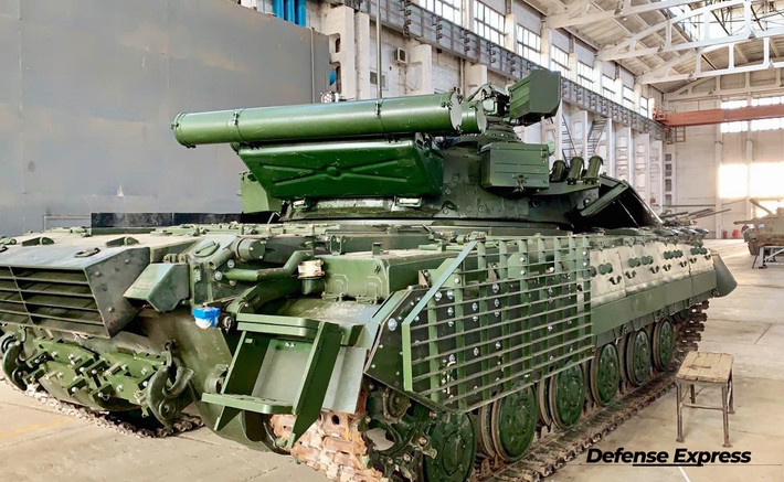 Một trong những đặc điểm quan trọng nhất của phiên bản xe tăng T-64 cải tiến này, đó là nó được trang bị hệ thống điều khiển từ xa, kèm theo đó là một loạt các cải tiến về động cơ và hỏa lực.