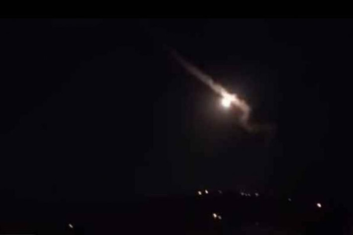 Ngoài ra, trong cuộc không kích mới nhất của Israel (hôm 17-3), hệ thống tên lửa Buk-M2E cũng đã tham gia đẩy lùi các cuộc tấn công - 3 trong số 4 tên lửa do phía Israel bắn ra đã bị đẩy lùi hoàn toàn.