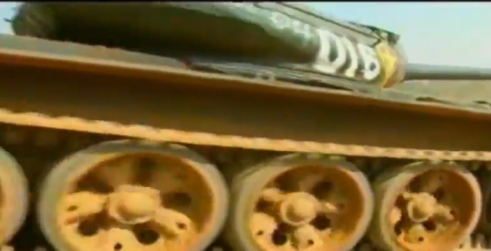 Trang Sputnik của Nga vừa cho biết, mẫu xe tăng T-54 độc nhất vô nhị hiện vẫn đang được Việt Nam sử dụng, là niềm mơ ước của rất nhiều bảo tàng quân sự trên thế giới.
