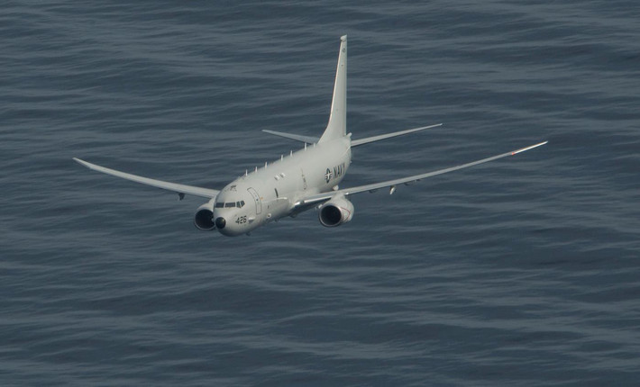 P-8 Poseidon là loại máy bay tuần tra săn ngầm hiện đại nhất của Hải quân Mỹ. Vũ khí trang bị là các ngư lôi và tên lửa diệt hạm AGM-84. Tuy vậy nước này đang có kế hoạch trang bị cho máy bay này các tên lửa chống hạm mới, cùng với bom dẫn đường chính xác, mìn và mồi nhử trên không.