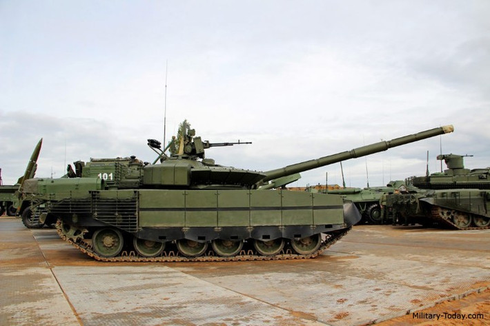 Tính tới năm 2020, Nga đã đưa ít nhất 80 xe tăng chủ lực T-80BVM vào biên chế lực lượng. Những chiếc T-80BVM ra đời ở các lô sau này, đã được cải tiến một vài điểm nhỏ, trong đó có việc được trang bị thêm giáp phản ứng nổ Relikt.