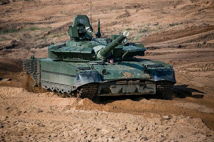 Do sử dụng động cơ tua-bin khí, nên xe tăng T-80BVM có khả năng hoạt động rất tốt, việc khởi động xe tăng ở môi trường -40 độ cũng đơn giản hơn rất nhiều, so với các loại động cơ diesel trên T-72 và T-90.