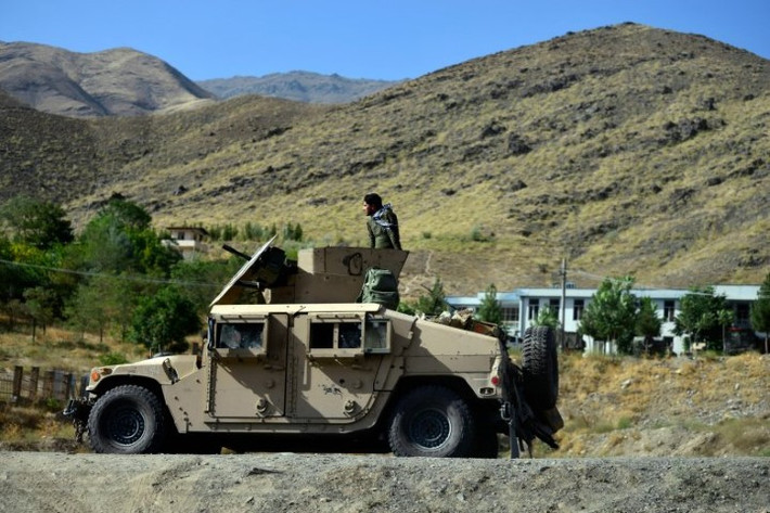 Tuy nhiên, quân kháng chiến Afghanistan hiện tại vẫn đang ở thế rất khó, nếu không muốn nói là lép về hoàn toàn, so với Taliban. Việc chỉ kiểm soát một phần nhỏ ở phía Bắc nước này, khiến quân kháng chiến khó có thể ngồi ngang hàng với Taliban trên bàn đàm phán.