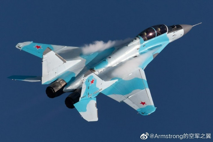 Triển lãm MAKS-2021 sắp được Nga khai mạc vào ngày 20/7 tới đây, hứa hẹn quy tụ nhiều loại khí tài quân sự hiện đại, trong đó đáng chú ý nhất là dàn máy bay chiến đấu, máy bay dân sự do Nga sản xuất.