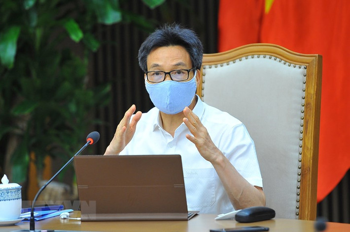 Phó Thủ tướng Chính phủ Vũ Đức Đam, Trưởng Ban Chỉ đạo Quốc gia phòng, chống dịch COVID-19 chủ trì cuộc họp. (Ảnh: Minh Đức/TTXVN)