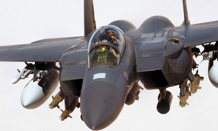 Mỹ bắt đầu trang bị Radar mảng pha chủ động hiện đại AN/APG-82 cho F-15E nhằm thay thế Radar AN/APG-70 và APG-63V1.