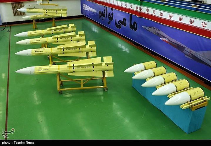 Chuẩn tướng Amir Hatami của Iran từng cho biết, nước này bắt đầu sản xuất loạt Fakour-90 - dòng tên lửa không đối không mạnh hơn Phoenix của Mỹ