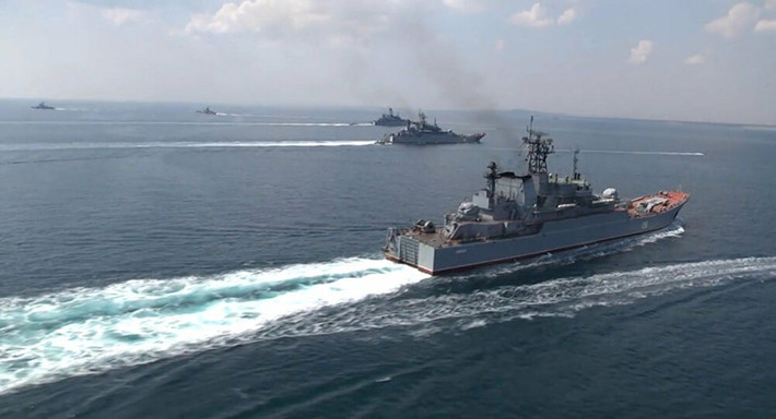 Hiện tại, NATO và Mỹ vẫn khẳng định các cuộc tuần tra được tiến hành ở biển Đen, nhằm bảo vệ quyền tự do hàng hải theo công ước quốc tế. Bản thân Mỹ và các nước phương Tây, cũng không công nhận bán đảo Crimea thuộc Nga.