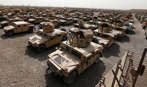 Một số lượng lớn xe bọc thép Humvee khác cũng được các cấp chỉ huy quân đội địa phương biến chất bán chui cho Taliban trước thời điểm 15/8.