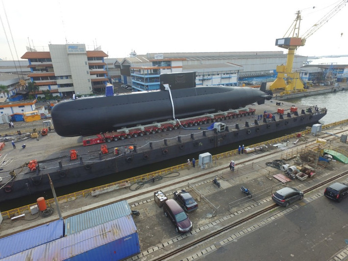 Với lãnh thổ bị chia cắt mạnh, nhiều đảo lớn nhỏ khác nhau, hải quân Indonesia thực sự cần phát triển lực lượng tàu ngầm hơn nữa, để có thể đảm bảo khả năng bao quát toàn bộ vùng biển nội địa. Nguồn ảnh: Pinterest.