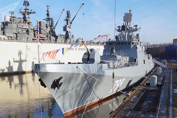 Theo Sputnik đây là con tàu thứ ba thuộc lớp Đô đốc Grigorovich - Project 11356 của Bộ Quốc phòng Nga nhằm nâng cấp, hiện đại hóa trang bị cho hạm đội Biển Đen. Hai tàu khu trục Đô đốc Grigorovich và Đô đốc Essen thuộc lớp tàu này trước đó đã được biên chế Hạm đội Biển Đen. Nguồn ảnh: Sputnik.