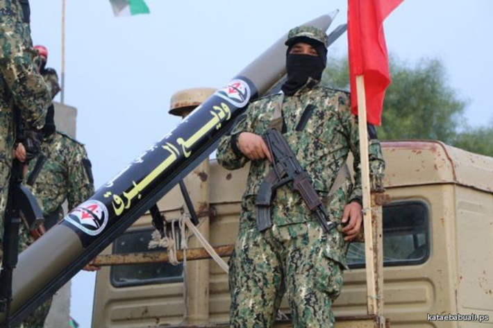 Giống như nhiều nhóm vũ trang khác của Palestine, loại vũ khí chính mà Lữ đoàn Abu Ali Mustafa sử dụng để thực hiện các vụ tấn công vào khu định cư của người Do thái chính là rocket tự và đạn cối. Nguồn ảnh: kataebabuali.