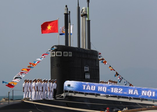 Năm 2017, tàu ngầm Kilo 182 mang tên Hà Nội cũng là tàu ngầm đầu tiên của Việt Nam phóng thử tên lửa chống hạm Kalibr trong một cuộc huấn luyện bắn đạn thật của lực lượng Hải quân Việt Nam. Nguồn ảnh: TTXVN.