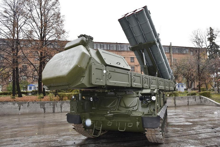 Buk-M3 hay còn có tên gọi Viking là một tổ hợp tên lửa đất đối không tầm trung được thiết kế và phát triển bởi Almaz-Antey của Nga. Nguồn ảnh: Abiation.