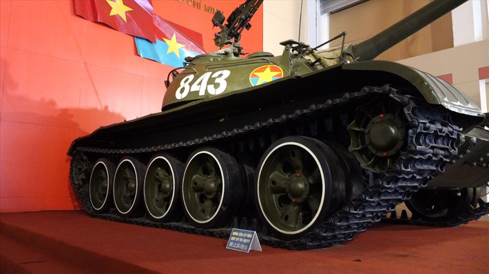 Ngày 24/4/1975, xe tăng 843 cùng Đại đội 4, Tiểu đoàn 1, H203 thuộc Quân đoàn 2 chỉ còn cách Sài Gòn 100 km nhận được lệnh làm mũi tiên phong. Tới 9:30 sáng ngày 30/4, lực lượng cùng xe tăng 843 vào tới cầu Sài Gòn.