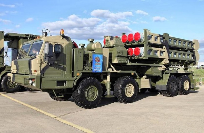 Hệ thống tên lửa S-350 Vityaz dự kiến sẽ bổ sung cho các tổ hợp phòng không 4S26 Morfey, S-400 Triumf và S-500 Promethus trong mạng lưới phòng thủ vũ trụ tương lai của Nga. Ảnh: Military.