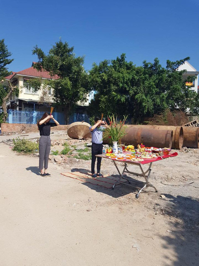 Mới đây, cặp đôi đã tiến hành lễ khởi công một căn nhà mới tại Bình Dương.