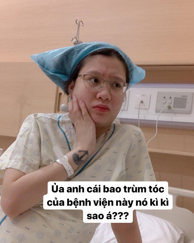 Thanh Trần vừa sinh bé thứ hai hôm 6/9. Trên trang cá nhân có hơn 1,6 triệu follower, 9X thường đăng những khoảnh khắc hài hước với chồng con. Series "Nhật ký đi đẻ" của Thanh Trần được chú ý trên các diễn đàn dành cho các mẹ bỉm sữa. Dân mạng còn hài hước bình luận: "Nếu muốn sinh con mà không đau đớn, lại còn mau nổi tiếng cứ đến tìm Thanh Trần mà học hỏi".