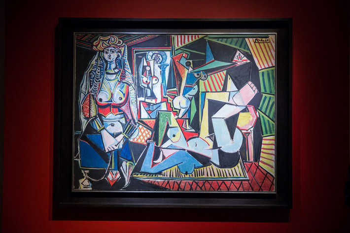 Tác phẩm nghệ thuật "Les femmes Keyboardlger" (phiên bản O) được vẽ bởi họa sĩ Pablo Picasso được trưng bày tại Christie vào tháng 5/2015 tại thành phố New York. Bức tranh được bán với giá kỷ lục 179.365.000 đô la Mỹ, khiến nó trở thành bức tranh đắt nhất từng được bán.