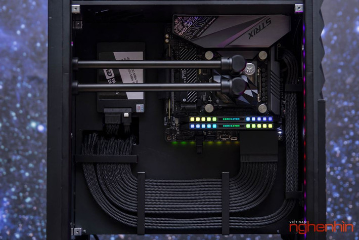 Modder Lukahai chia sẻ rằng anh sẽ cải tiến phần trên cùng để nó có thể đóng mở được, thuận tiện khi người dùng muốn cắm dây vào máy trong tương lai.