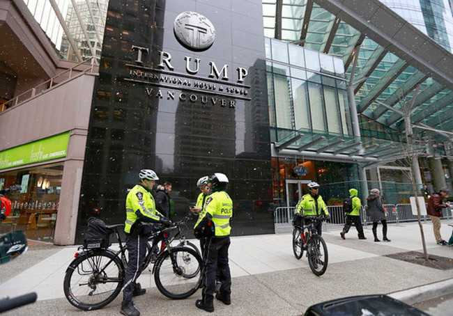 Khách sạn được xây dựng gần đây nhất là Trump International Hotel & Tower Vancouver.