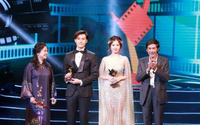 Về phía NSƯT Diệu Thuần, bà cho biết cảm thấy xấu hổ sau sự cố nói nhịu kể trên. "Tôi dường như bị trầm cảm sau sự cố nói nhịu tại Cánh Diều Vàng. Tôi thực sự rất xấu hổ và ngại ra đường những ngày qua. Thậm chí cũng không dám đọc báo", bà chia sẻ.