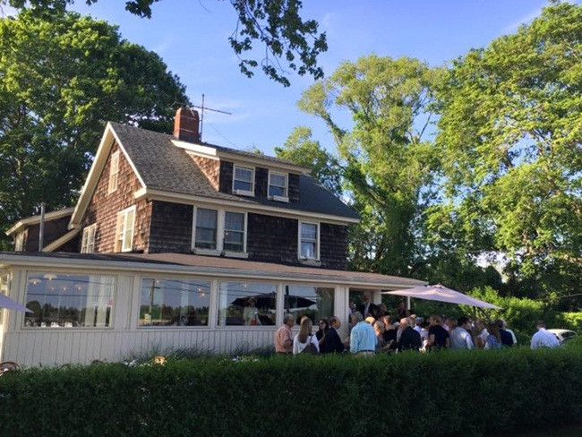Bãi biển Sagg Min ở làng Sagaponack được đánh giá là một trong những bãi biển đẹp nhất ở Hamptons.