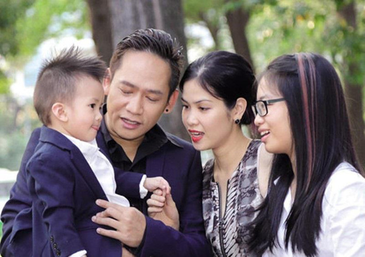 Duy Mạnh chia sẻ, kể từ sau khi nổi tiếng với các bản hit như: Hãy về đây bên anh, Kiếp đỏ đen, Ta đâu có say, Tình em là đại dương, Biết tìm đâu, Dĩ vãng cuộc tình, Lời xin lỗi của một dân chơi… đã giúp cát-xê anh kiếm được tăng lên rất nhiều. Thế nhưng sau thời trẻ nhiều nông nổi ấy thì khi nghĩ lại, nam ca sĩ Duy Mạnh chia sẻ anh không nhận được gì ở những cuộc chơi ấy ngoại trừ sự cô đơn và cảm giác có lỗi với vợ con. Ở thời điểm hiện tại, khán giả đã thấy một Duy Mạnh hoàn toàn khác, trầm lặng hơn nhưng bản lĩnh hơn rất nhiều.