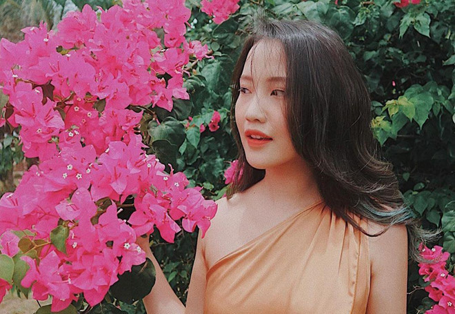 Primmy Trương (tên thật: Trương Minh Xuân Thảo, sinh năm 1992) là cái tên tiếp theo trong danh sách những tiểu thư "lá ngọc cành vàng". Cô là con gái hiệu trưởng trường Phát triển Cá Nhân và Đào tạo Tài Năng John Robert Powers Việt Nam (JRP). 9X từng tốt nghiệp Kỹ năng trình diễn sân khấu, Xây dựng hình ảnh cá nhân tại những hệ thống khác của trường JRP ở Manila (Philippines), Bangkok (Thái Lan) và New York (Mỹ).
