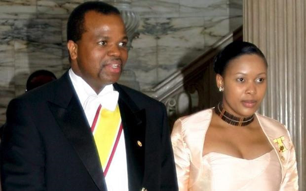 Ngoài việc sống “đào hoa”, Vua Mswati III còn bị chỉ trích sống quá xa hoa và hoang phí trong khi phần đa dân số nước này đang còn sống trong cảnh nghèo đói. Ảnh: Telegraph.