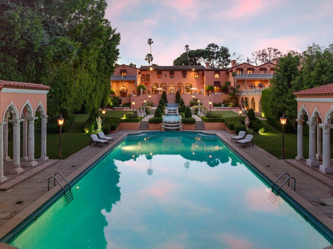 Trước kia nó thuộc sở hữu của ông trùm ngành xuất bản William Randolph Hearst. Ảnh: Coldwell Banker Residential Brokerage.