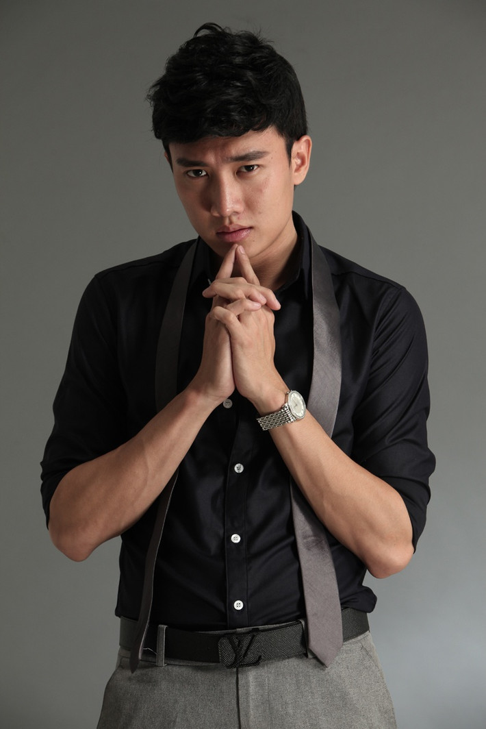Nhờ lấn sân sang lĩnh vực kinh doanh và may mắn gặt hái nhiều thành công, nam diễn viên mới có cuộc sống sung túc, sang chảnh như hiện tại.