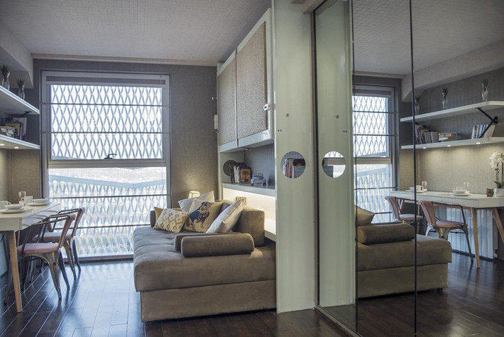 The Stay Club (Colindale, London), giá 10.086-20.604 bảng/năm: "Tận hưởng cuộc sống như ngôi sao điện ảnh" là lời giới thiệu về căn phòng đầy đủ tiện nghi của The Stay Club. Nằm trên tầng 19 của một toà nhà, căn phòng có tầm nhìn toàn cảnh thủ đô nước Anh từ xa. Không gian tầng thượng còn là nơi lý tưởng cho những bữa tiệc ngoài trời. Điểm trừ duy nhất là Colindale thuộc zone 4 của London, cách trung tâm thành phố nửa giờ lái xe. Ảnh: The Stay Club.