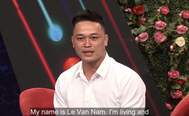 Trong lúc trình bày quan điểm về tình yêu, Văn Nam nói muốn cùng bạn gái xây dựng hạnh phúc gia đình, Thùy Dương lại liên tục đề cập tới vấn đề kinh tế. "Sau khi anh lấy vợ, nếu như vợ anh không đi làm, anh có đủ bản lĩnh nuôi được 2 vợ chồng, 2 đứa con, bên cạnh đó, anh phải chăm lo gửi tiền về cho bố mẹ bên nội, bên ngoại không?". Thùy Dương hỏi.